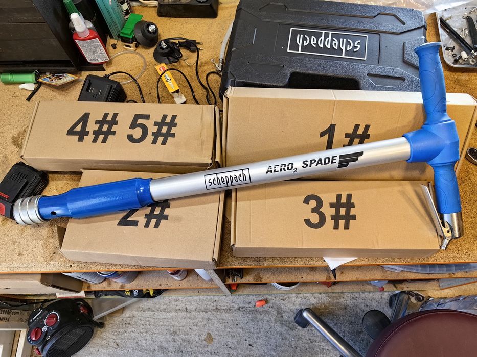 Пневматичен инструмент 5-в-1 AERO 2 SPADE
Бърза и лесна смяна на инстр