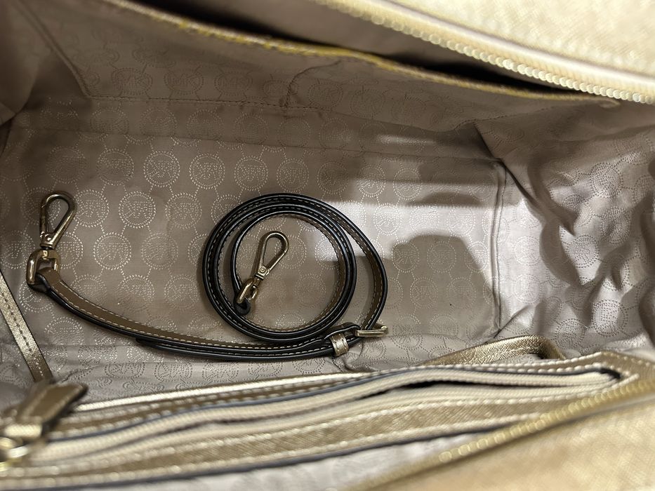 Сумка кожаная Michael Kors