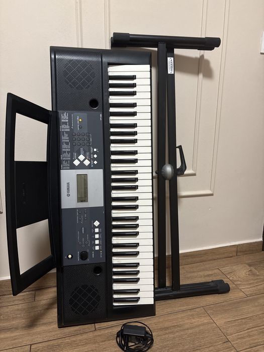 Orga Yamaha PSR-E233 cu suport