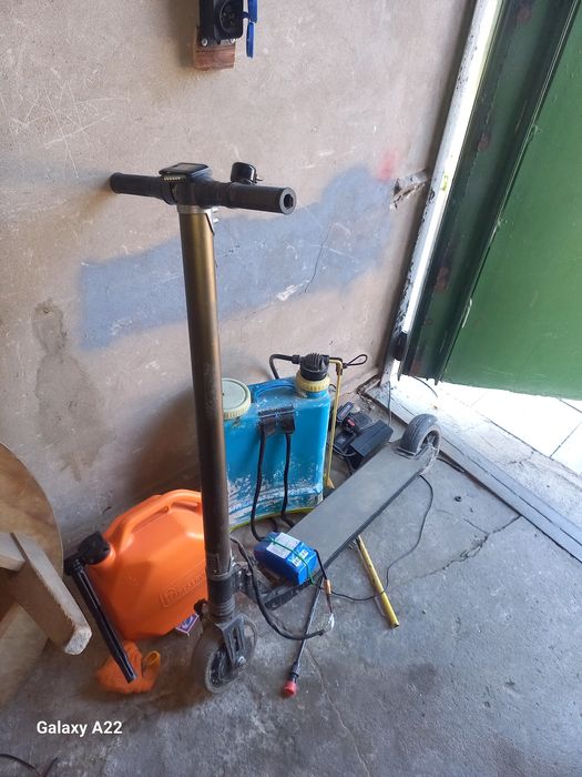 Продам электро самокат