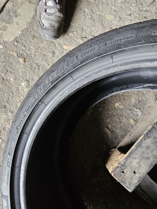 2 anvelope vara 265 35 19 Michelin