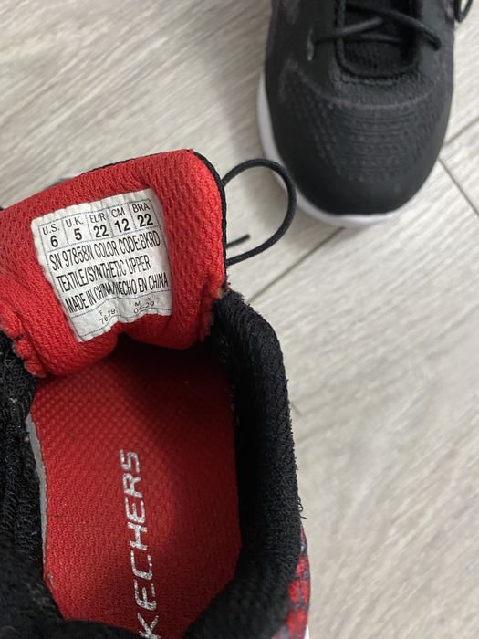 Adidasi skechers marime 22