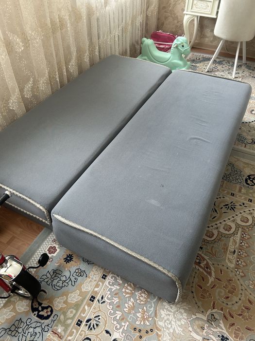 Диван раскладной с ящиком для постели.