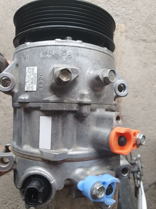 Оргинал.Компрессор кондиционера на тайота