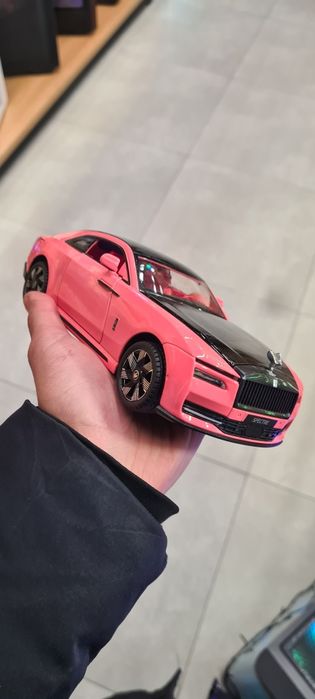 Rolls Royce maket varianti o'yinchoq