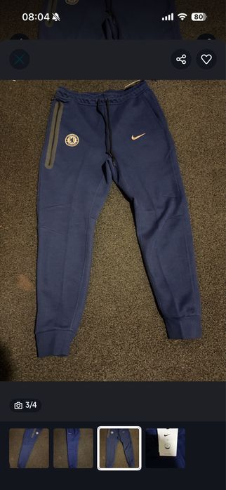 Vand pantaloni Nike Tech Fleece Chelsea cu 300 lei.Doar Galati