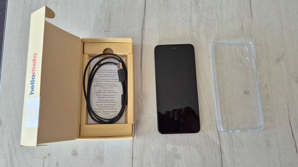 MOTOROLA MOTO G35 5G Чисто нов с 3 години гаранция