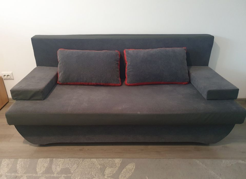 Canapea extensibila cu spatiu depozitare