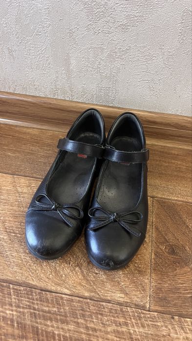 Кроссовка, лоферы на девочку