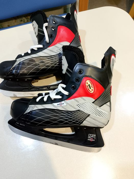 Продам коньки 41 размер