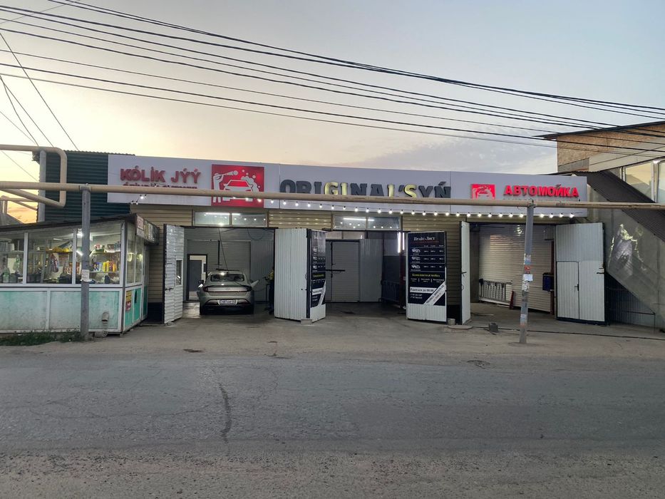 Сдается в аренду помещение 120кв.м: 3 бокса,и 100кв.м.3 бокса.Под СТО,