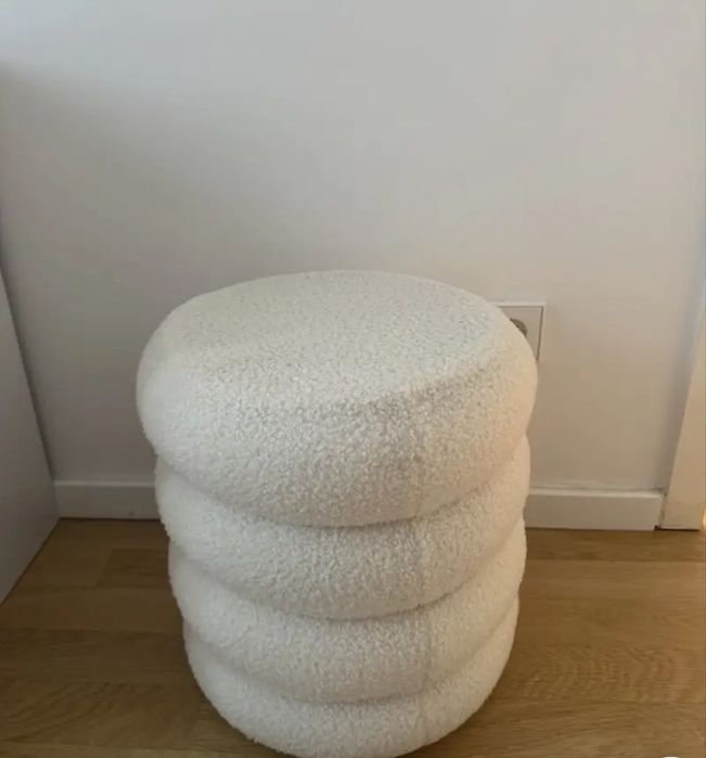 Кръгла мека табуретка