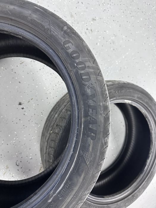 Покрышка 245/45 r18