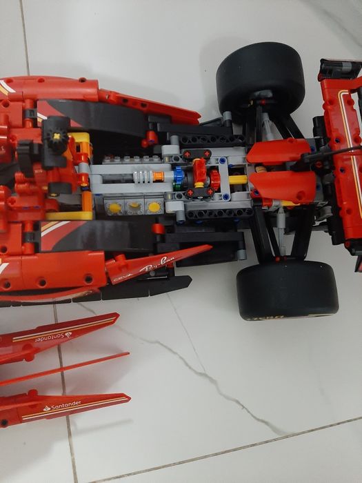 Формула 1 Ферарри Лего