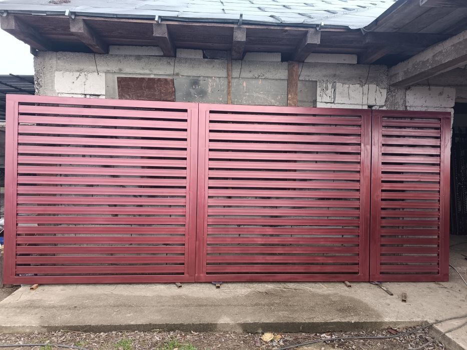 Vând set de porți jaluzele