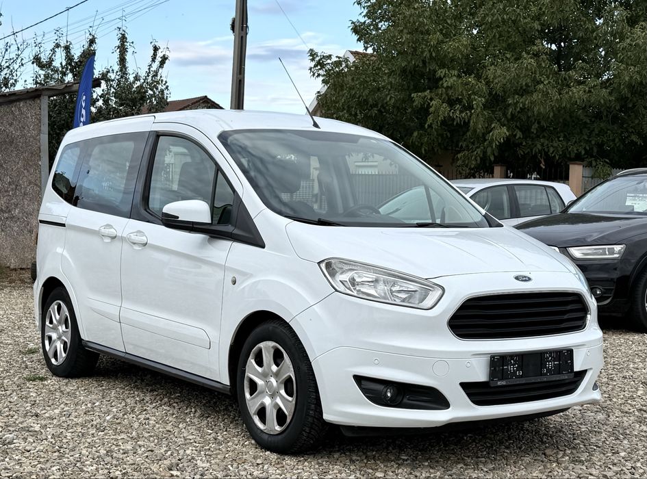 Ford tourneo courier
