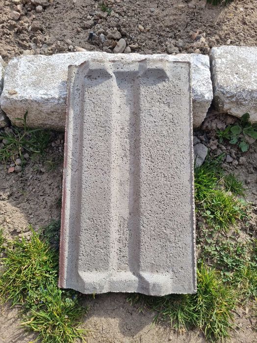 Tigla beton rosie