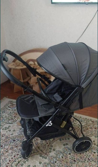 Отдам почти даром детскую прогулочную коляску