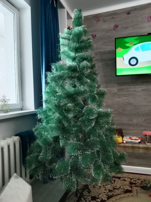 Продам искусственную ёлку