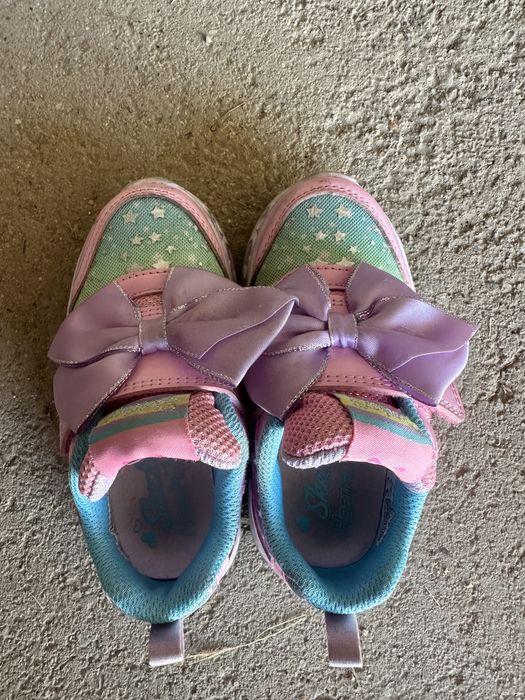 Детски светещи обувки