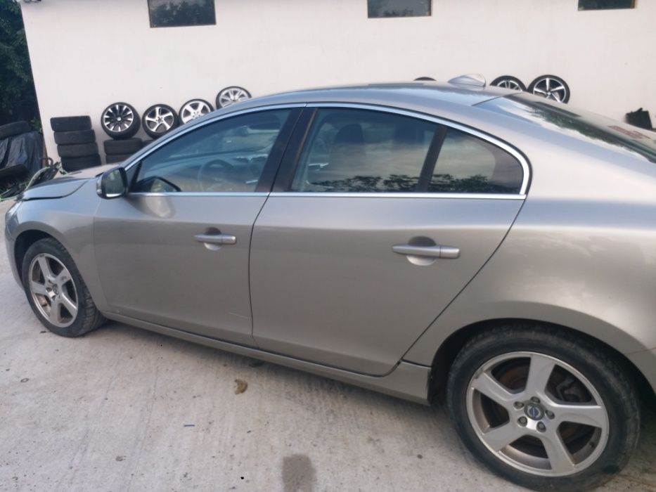 Usi / Portiere Fata + Spate VOLVO S60 An 2000-2017 + Piese sh S60