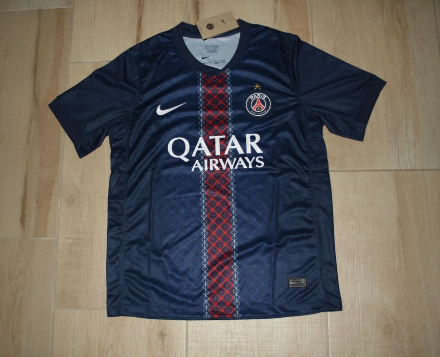 Футболни екипи - Real Madrid, Barcelona, Arsenal, Inter, Milan, PSG