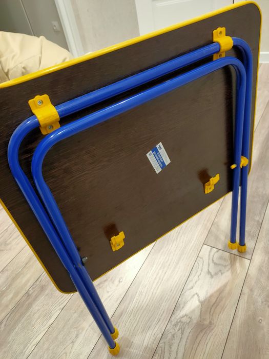 Детский столик б.у