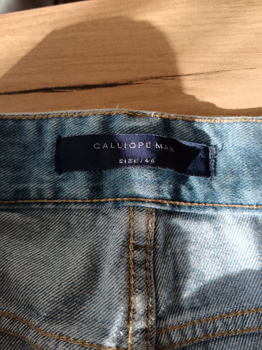 Продавам 2 чифта Дънки.