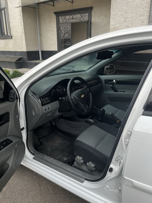 Gentra avtomat oq kraskasi yoq toza  malibu rol 909 mijgar bor 2023