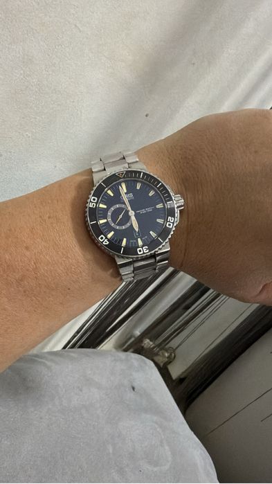 Oris aquis small second