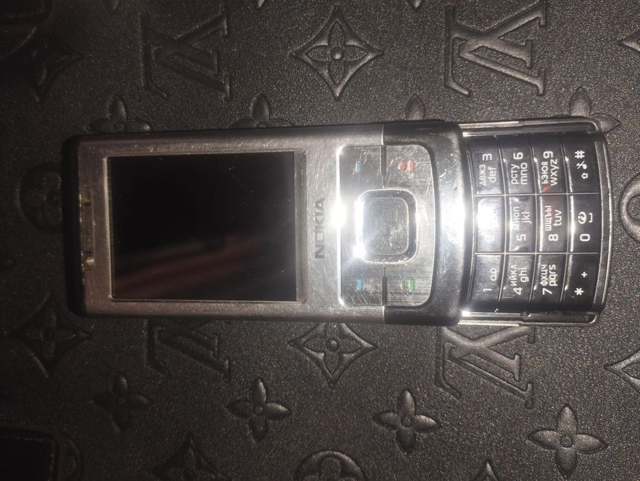 Assalom alekum Telefon Sotiladi Original Nokia 6500 Slider