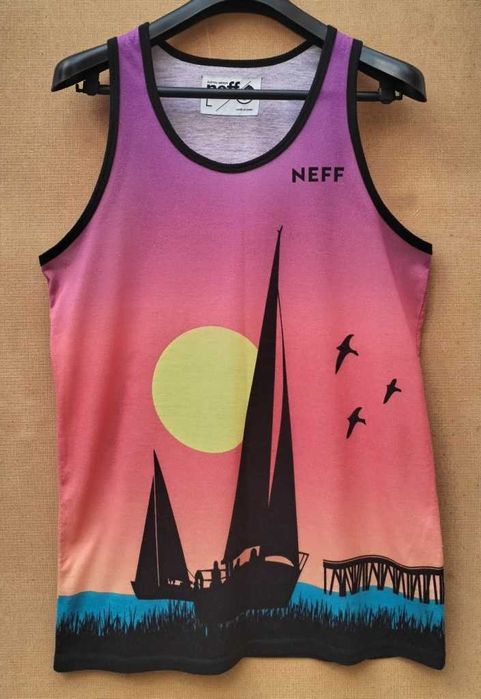 Супер яки и много запазени 3 потника Neff + подарък 1 Spitfire
