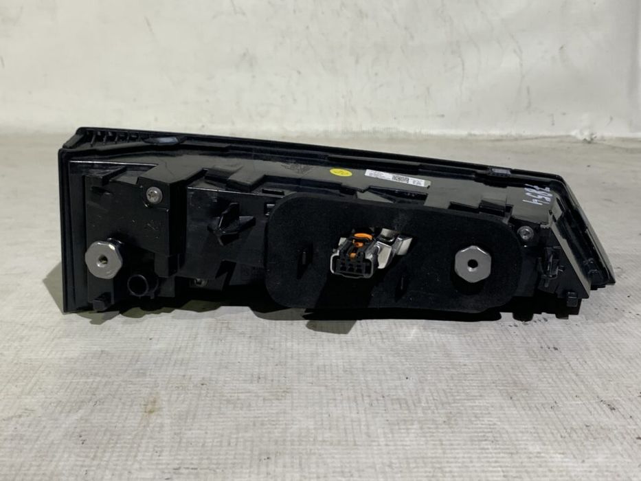 Stop dreapta spate pe hayon, Peugeot 308 GT, 2021, 2022, 2023, 2024, cod origine OE 9835300380.