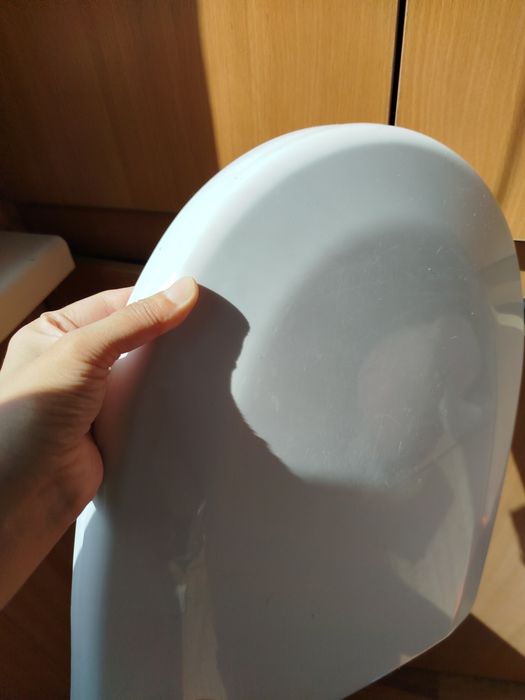 Продам крышку для унитаза
