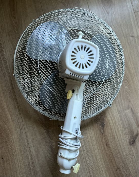 Ventilator pe picior, înalt – 50W, reglabil