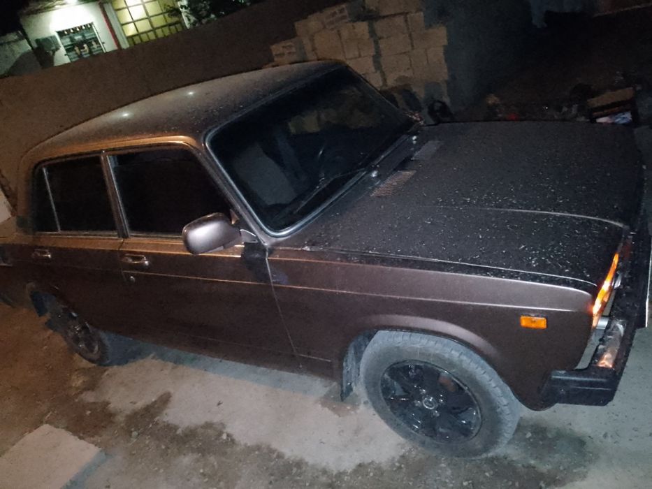 Vaz 2107 sotiladi