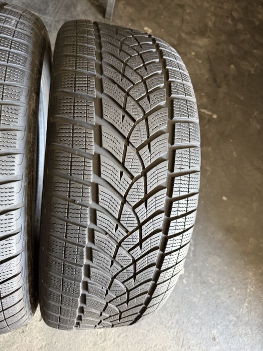 2 anvelope iarna 255/50/20 , GoodYear , 5.8 mm