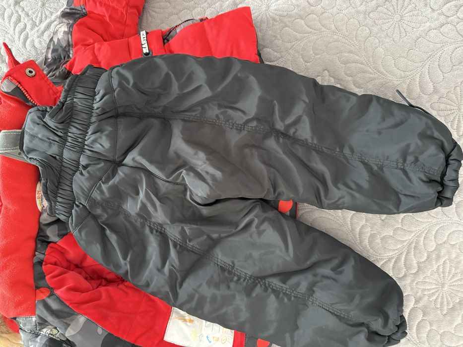 Продается комбинезон на 74 см