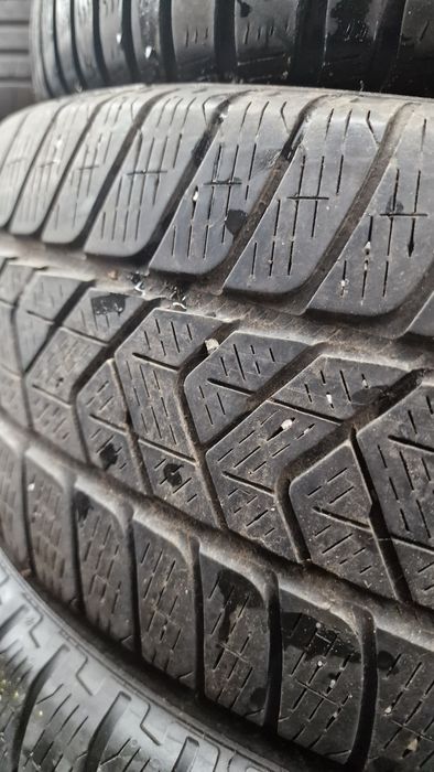 225 55 19 Pirelli 2 anvelope iarna