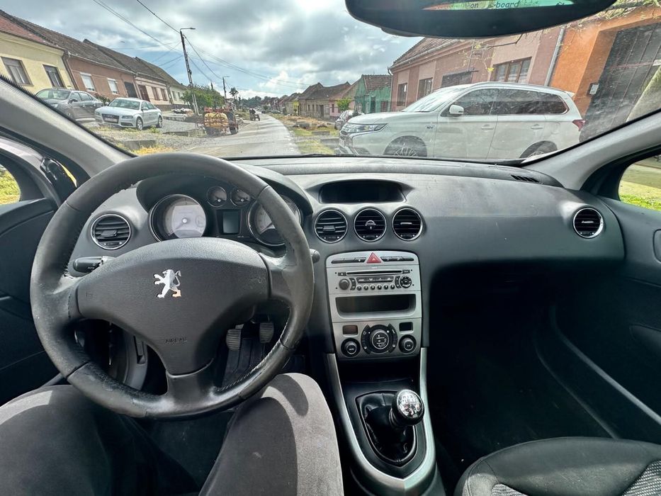 Peugeot 2009 detalii la telefon