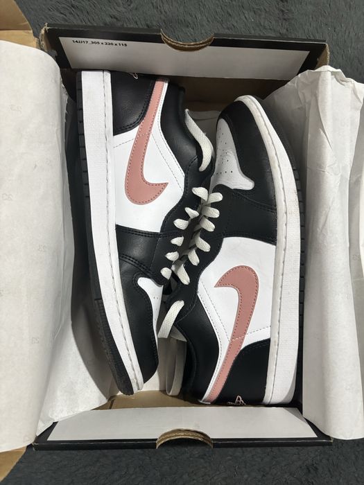 Air Jordan 1 Low