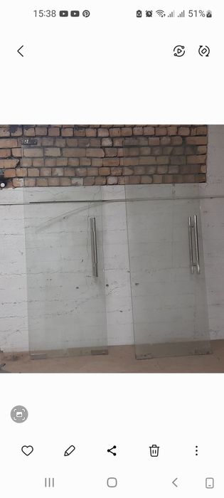 Srochni akfa eshiklar sotiladi