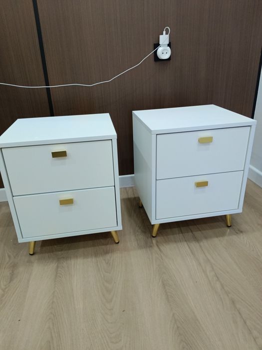 Тумбочка для спальний