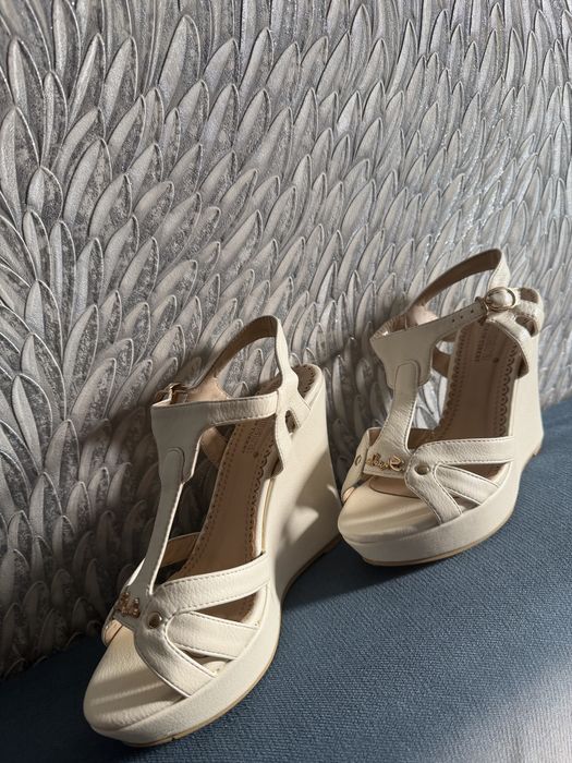 Обувь женская разная