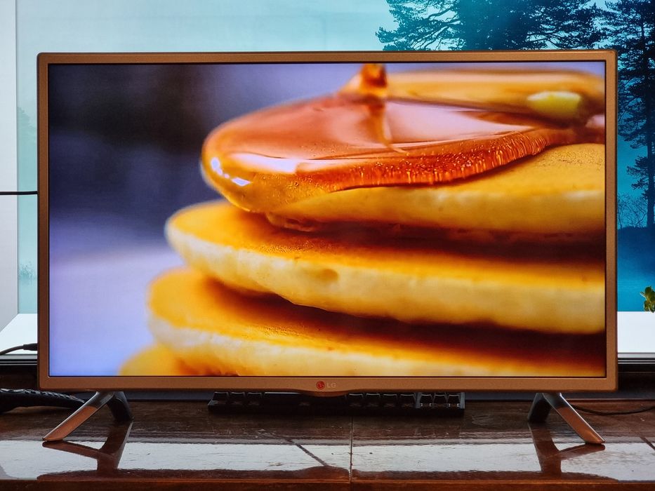Smart Телевизор / LG - 32" - YouTube , FullHD , Цифрова + Ефирна