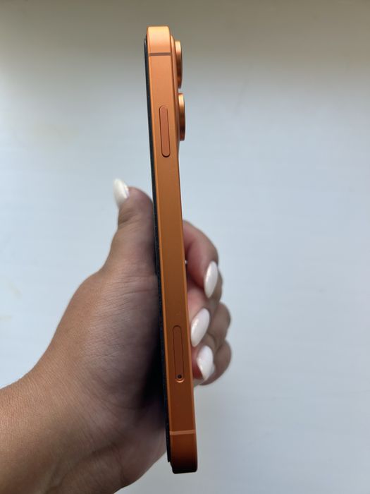 Продам iphone xr, в корпусе 17 pro max