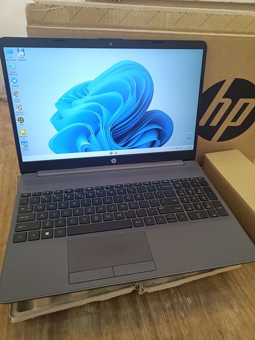 Hp ryzen 5 5500u 12x2,1 Ghz