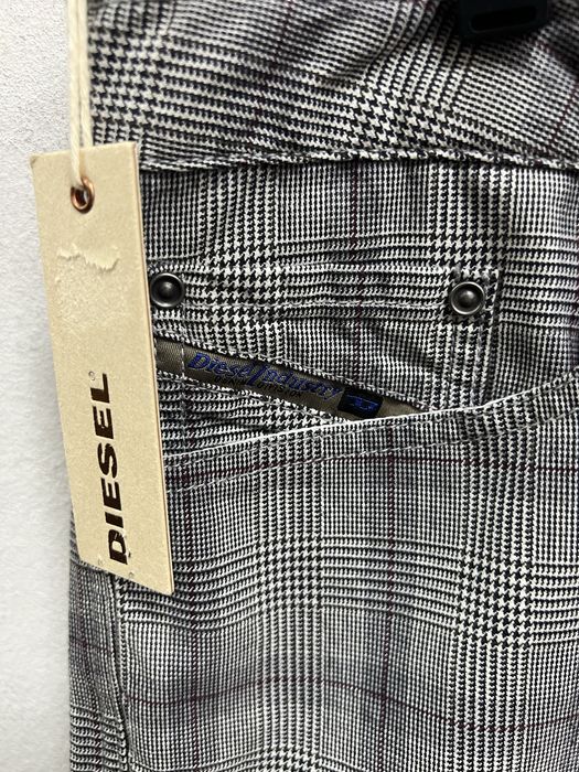 Pantaloni noi  pentru baieti, Diesel