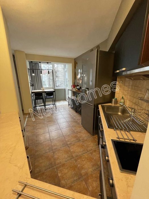 Продава се Двустаен апартамент в Пловдив, Център - 69 кв.м за 2047 €/кв.м - Снимка #5