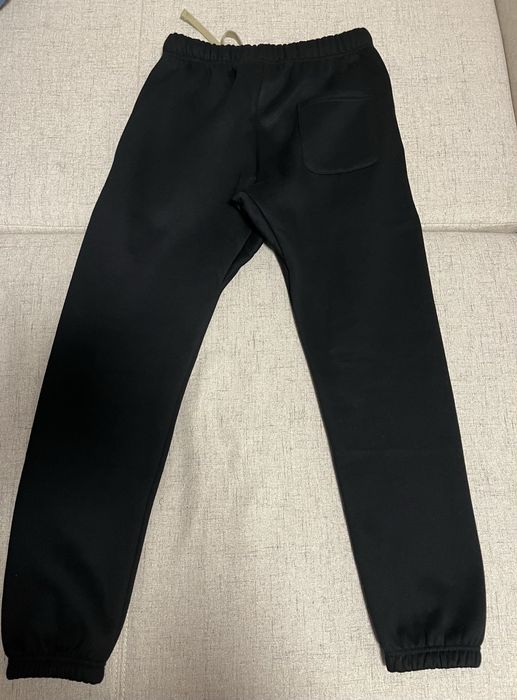 Pantaloni Essentials